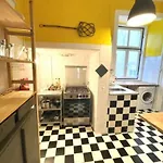 Bh1 4br In Heart Of Bohemian Bairro Alto 리스본