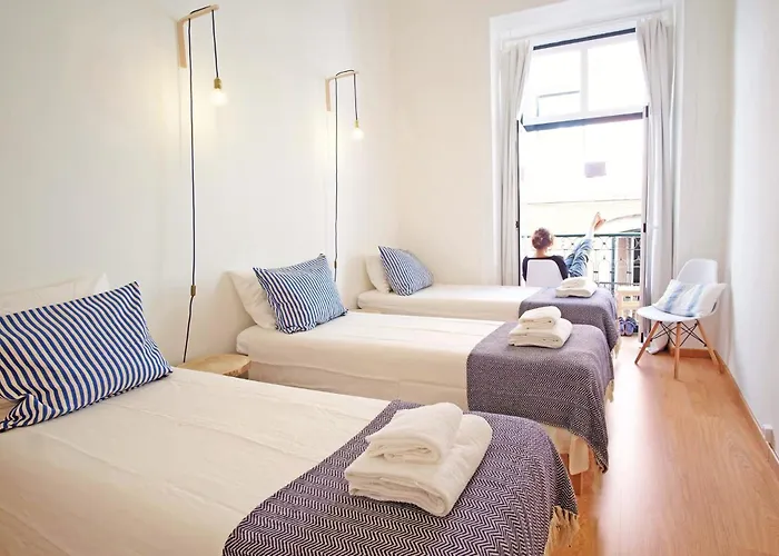 Bh1 4br In Heart Of Bohemian Bairro Alto Лісабон